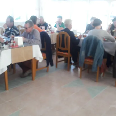 מלון Kervansaray 3*